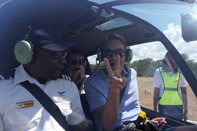 13-15 minutes Private Short Helicopter Flight - Zambezi National Park and the Return Route