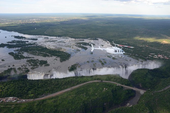 15 minutes scenic helicopter flight above Victoria Falls-Zimbabwe - Why a window seat makes a real difference