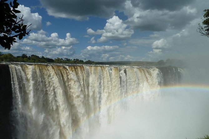 6-day Hwange, Chobe & Victoria Falls Combo - Day four: Victoria Falls on foot and the Zambezi at sunset