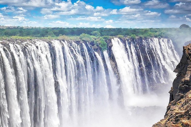 7 Day Highlights Of Botswana Overland Tour – ACCOMODATED (midrange) - Day 2: Victoria Falls and the Chobe River