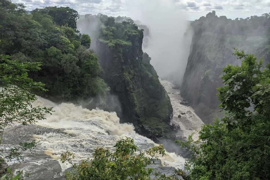 From Livingstone: Day Trip to Victoria Falls, Zimbabwe - Crossing from Livingstone to Victoria Falls