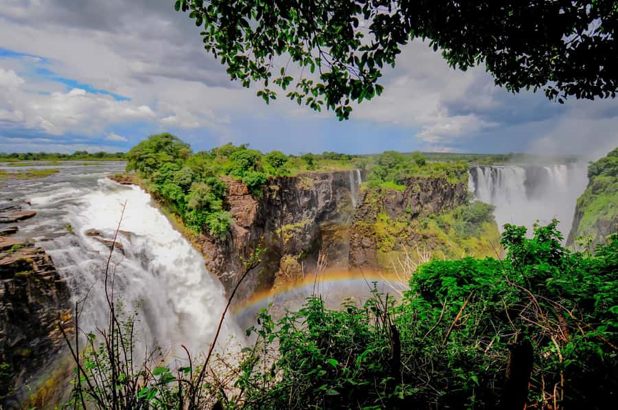 From Livingstone: Day Trip to Victoria Falls, Zimbabwe - A guided walk with Vusi or Sam