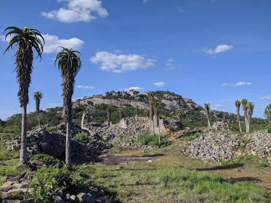 Great Zimbabwe: The World's View Historical Site !! - The Valley Ruins and everyday life