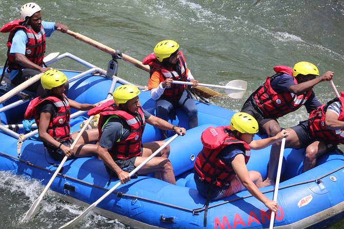 Half Day Zambezi Whitewater Rafting - Lunch, drinks, and the photo package
