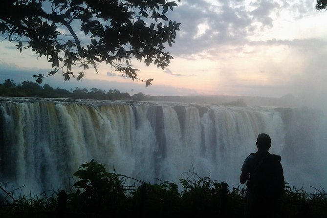 Livingstone Victoria Falls Tour Zambia And Zimbabwe Combo - Crossing into Zambia with practical help
