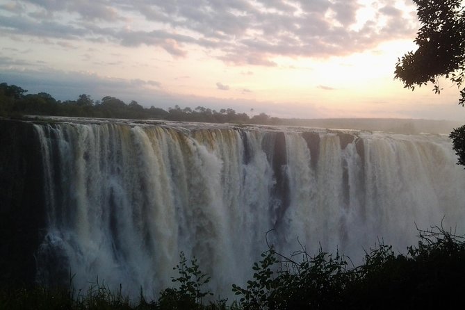 Livingstone Victoria Falls Tour Zambia And Zimbabwe Combo - The Livingstone Museum fills the cultural gap