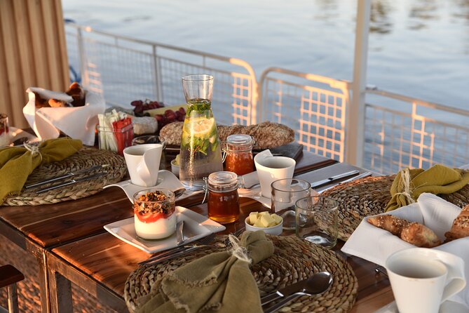 Sunrise Cruise on the Zambezi River - A strong morning for birdwatchers