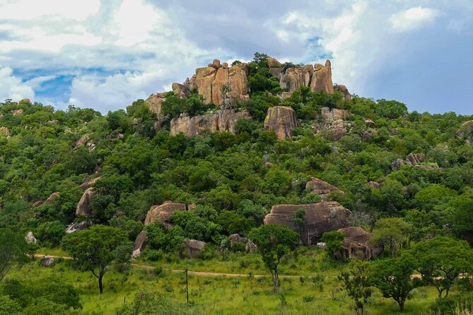 The Best of Matobo - Balancing rocks, sacred places, and birdlife
