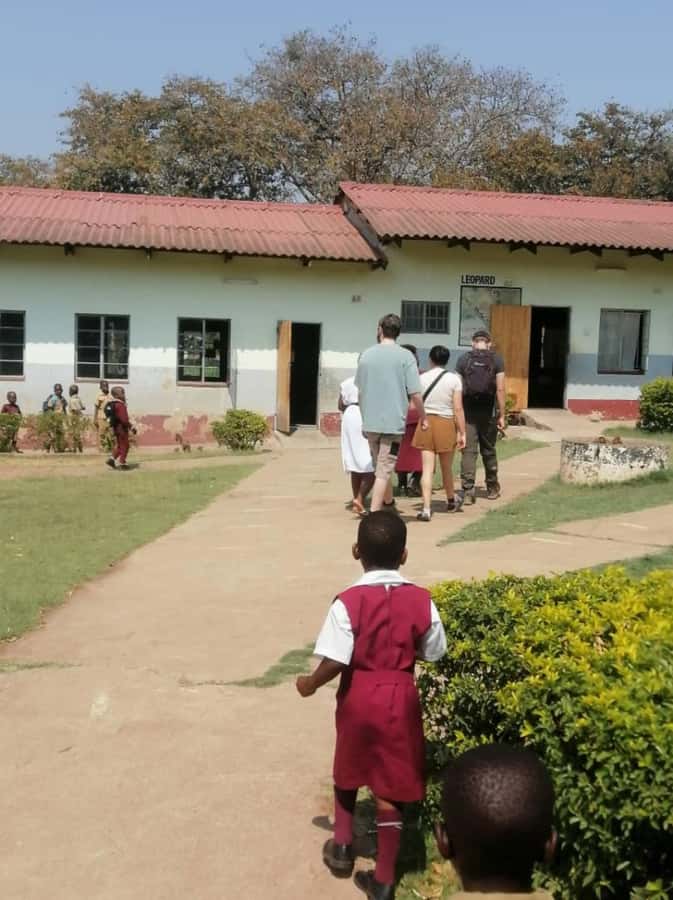 Victoria Falls: Chinotimba Township Tour with a Local Guide - Starting with a guide who knows the streets