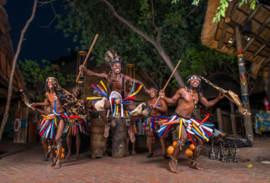 Victoria Falls Full Day Experience - Guides and the private-tour question