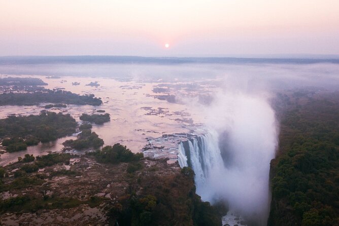 Victoria Falls Guided Tour (All Inclusive) - Why the Zimbabwe side works well for a short visit