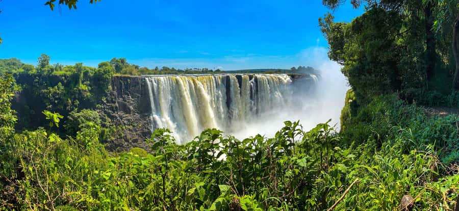Victoria Falls: Guided Tour of the Victoria Falls - Victoria Falls begins in the rainforest