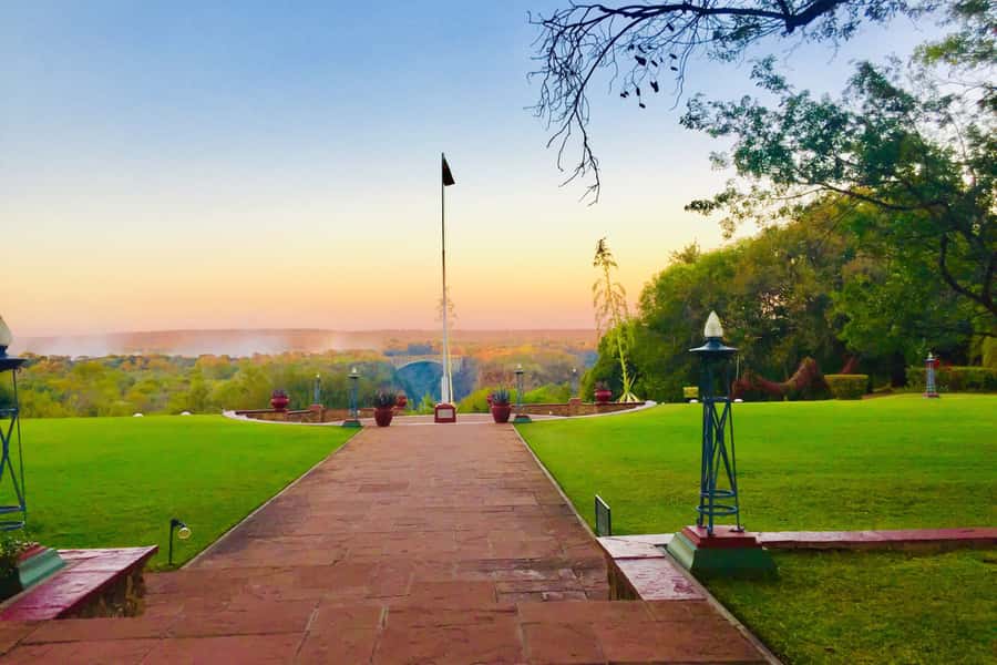 Victoria Falls Guided Tour with High Tea - The morning begins with Victoria Falls