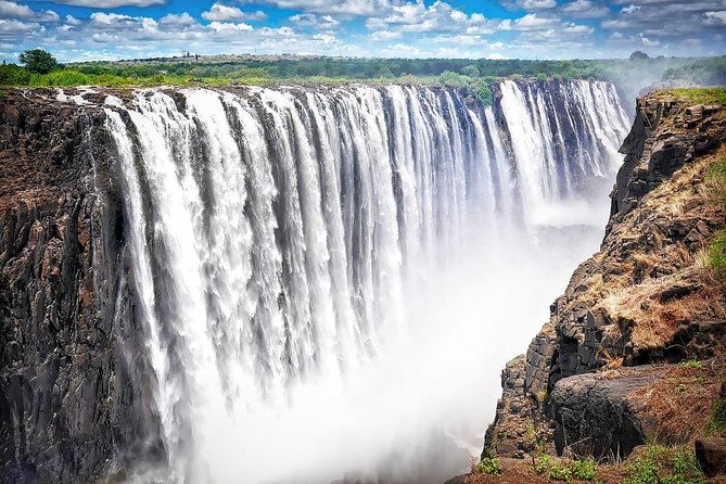 Victoria Falls Guided Tour with Hotel Pickup - What the 16 viewing points add to the visit