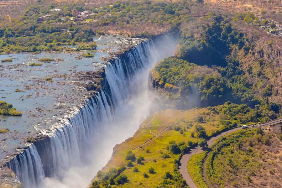 Victoria Falls: Helicopter Tour with Hotel Pickup - The 12 to 15-minute falls flight