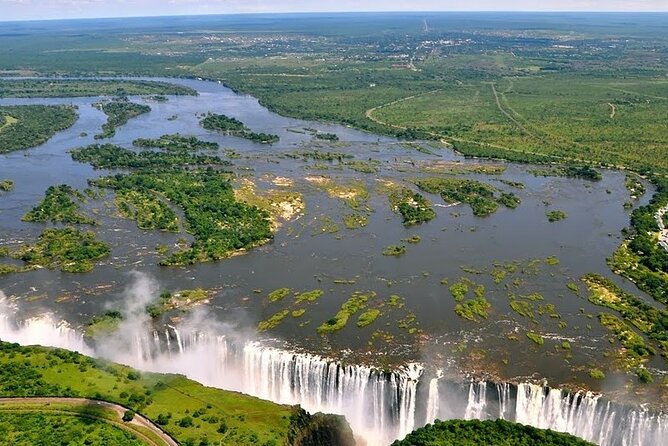 Victoria Falls International Airport Transfers - A simple airport arrival in Victoria Falls