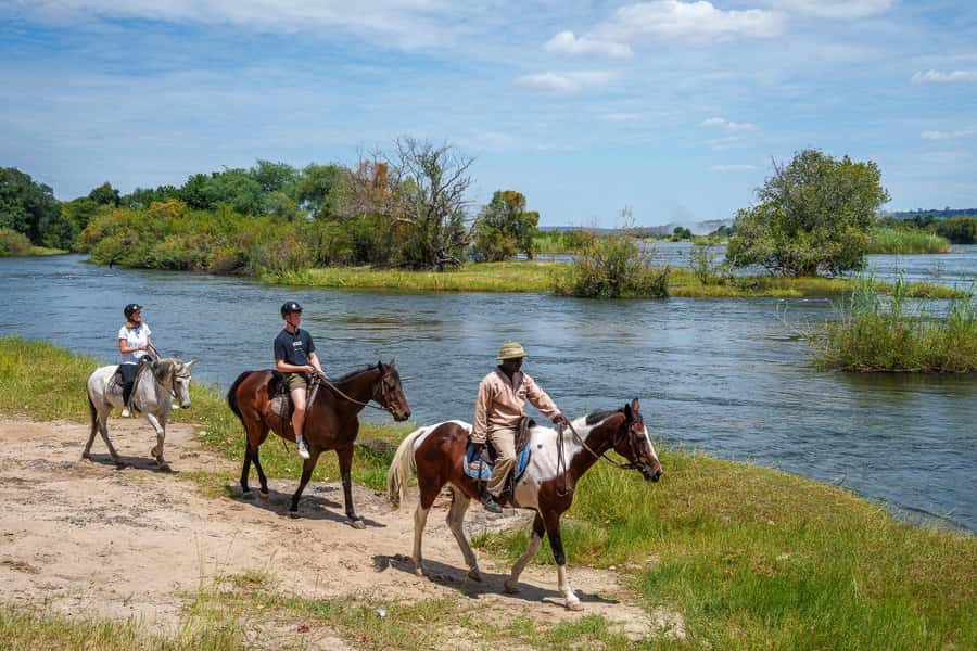 Victoria Falls National Park: Horseback Safari - Why four hours makes a difference
