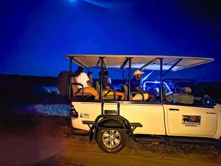 Victoria Falls: Night Game Drive Zambezi National Park - Practical details that can make the evening better