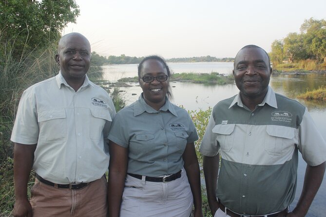 Victoria Falls PRIVATE Airport Transfers - The 21-kilometer ride to your hotel