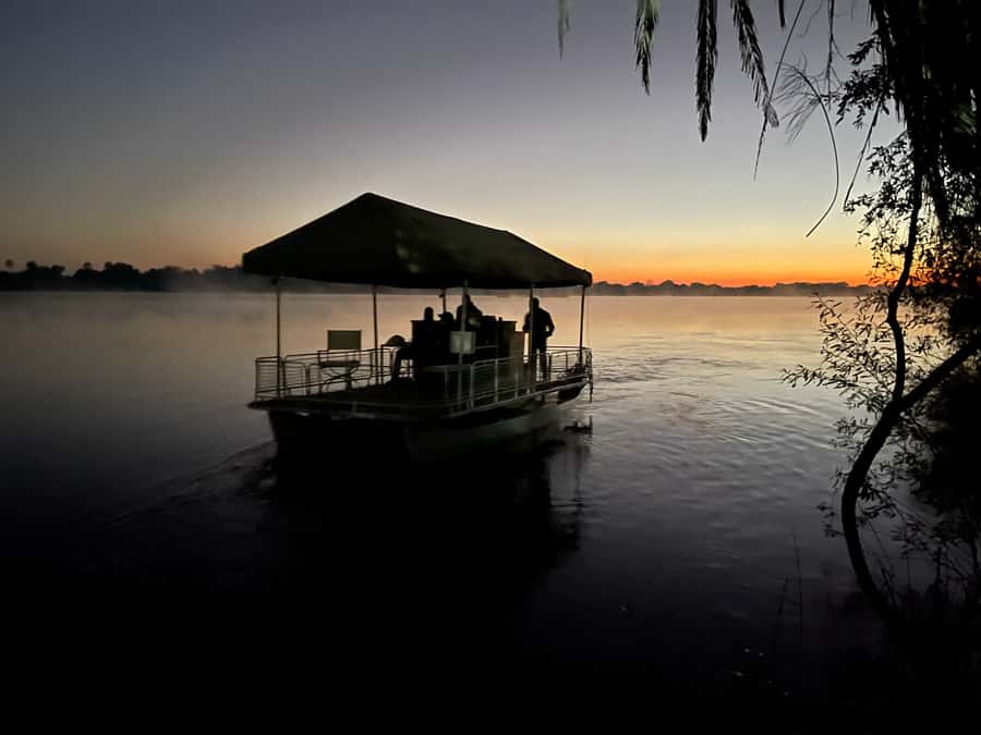 Victoria Falls: Private Sunrise Cruise with Breakfast - Who should book this cruise