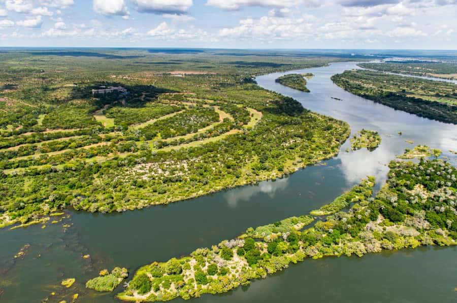 Victoria Falls Scenic Day Tour with Lunch & Helicopter Tour - Why the helicopter flight is worth considering