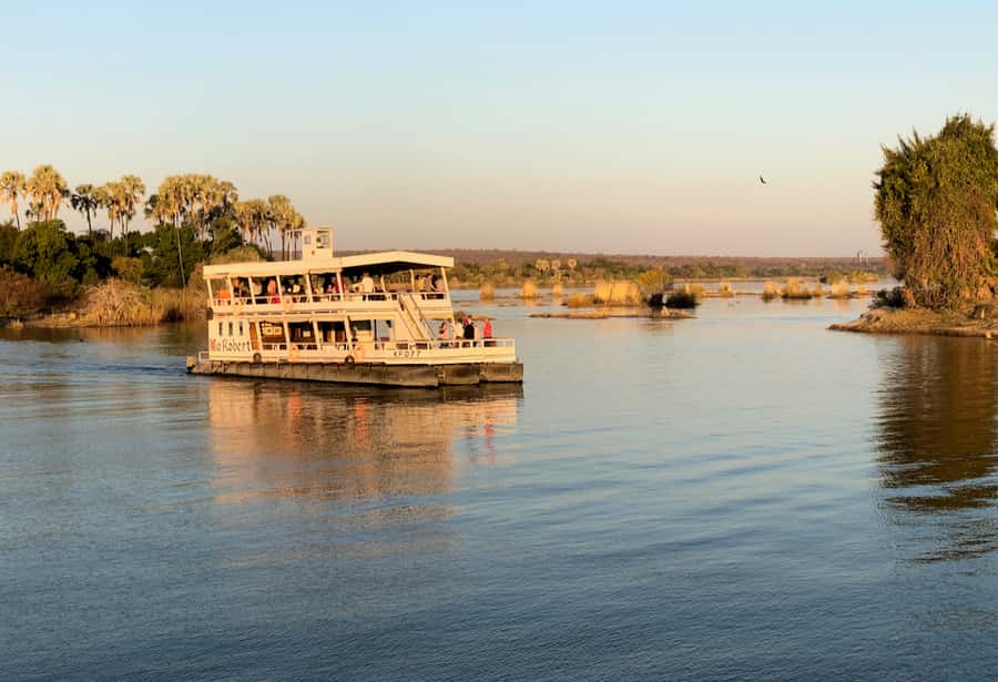Victoria Falls Scenic Guided Tour with Sunset Boat Cruise - A full day built around two great Zimbabwe sights