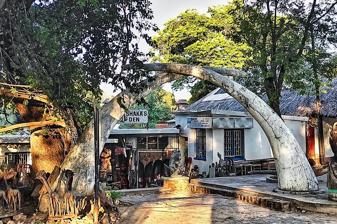 Walking Safari of Victoria Falls Town - Passing the Kingdom Hotel