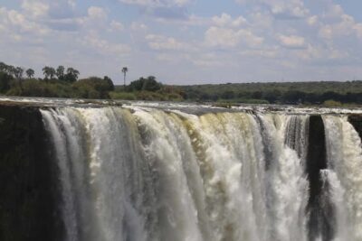 Zimbabwe & Zambia: Guided Tour of the Falls from Both Sides