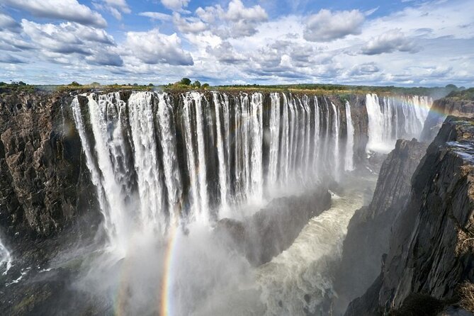 Zimbabwe & Zambia side Private Guided Tour of the Falls - Private Touring Versus a Shared Group