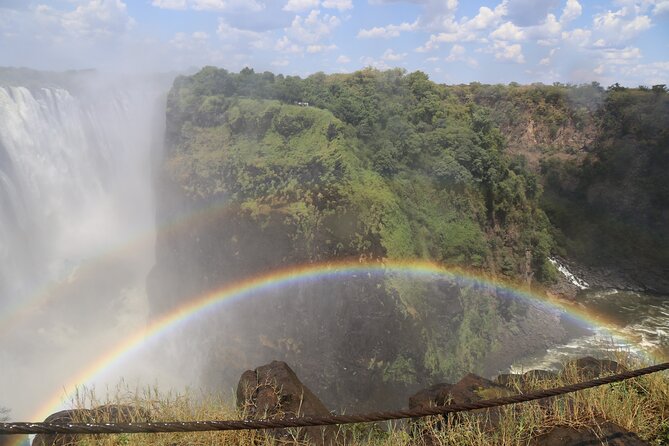 Zimbabwe & Zambia side Private Guided Tour of the Falls - Weather, Spray, and the Best Expectations