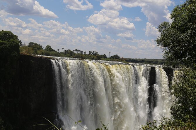 Zimbabwe & Zambia side Private Guided Tour of the Falls - Who Should Book This Victoria Falls Tour?